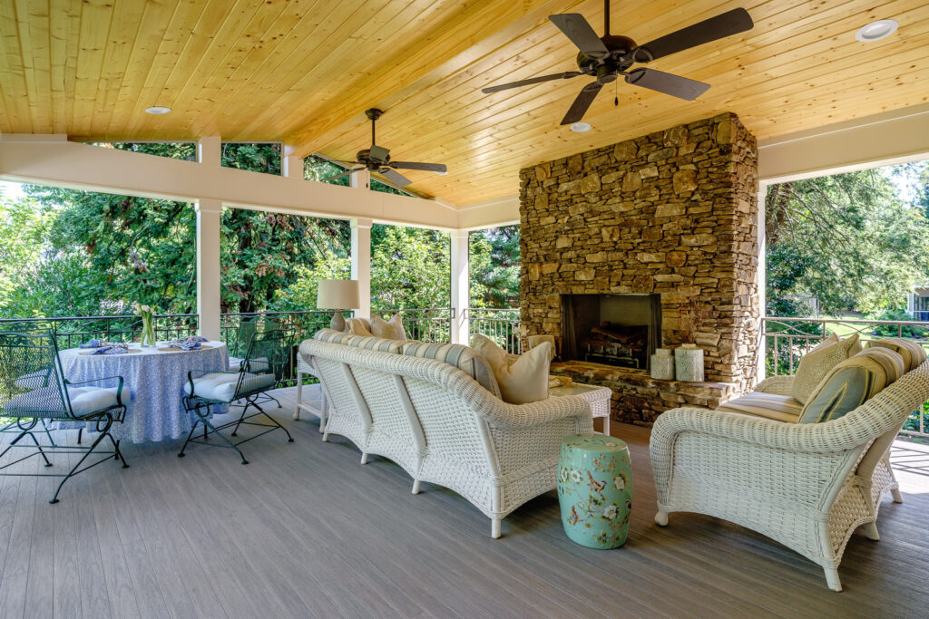 Screened-in porch renovation